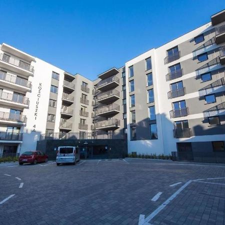 Apartament 33 Park City Ostrow Wielkopolski Ngoại thất bức ảnh